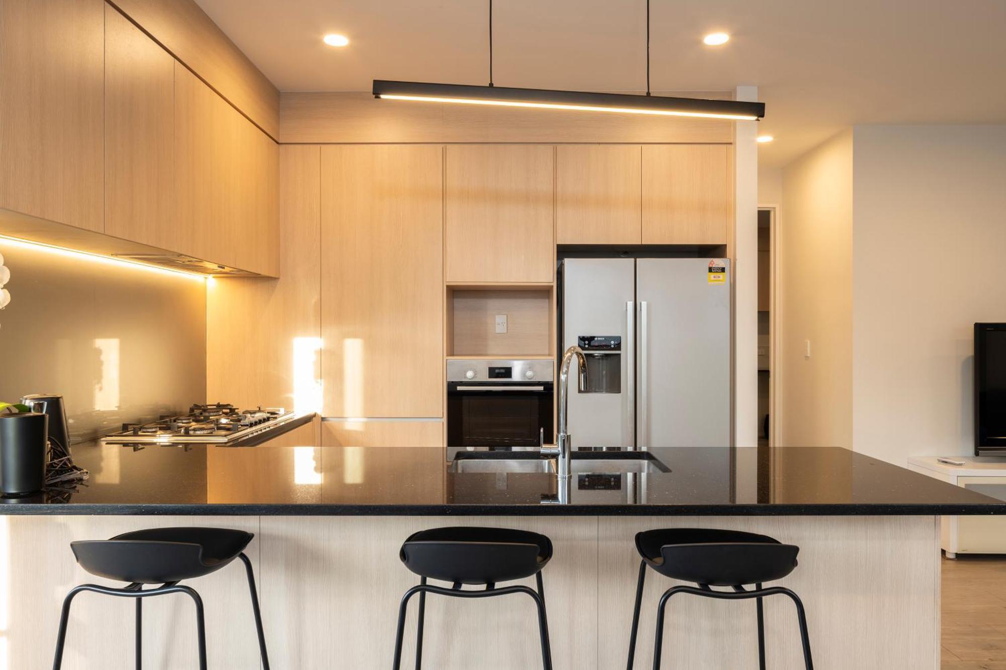 Modern Immaculate Residence In Mount Wellington Окленд Экстерьер фото
