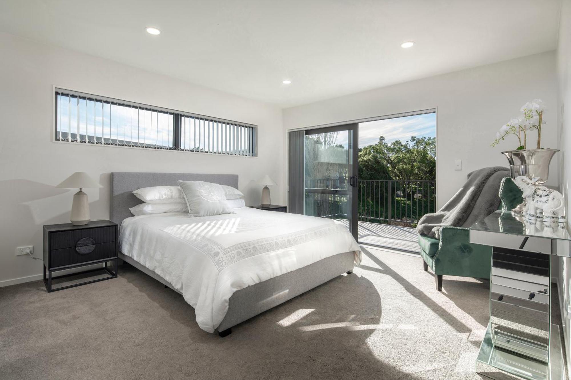 Modern Immaculate Residence In Mount Wellington Окленд Экстерьер фото